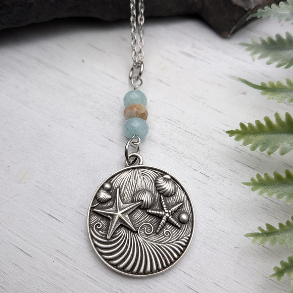 Silver Starfish Pendant Necklace / Beach Jewelry - Picture 3 of 5